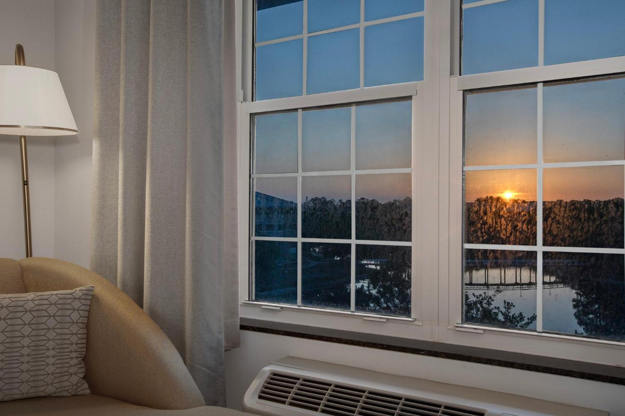 Hotel Indigo Jacksonville-Deerwood Park By Ihg Extérieur photo
